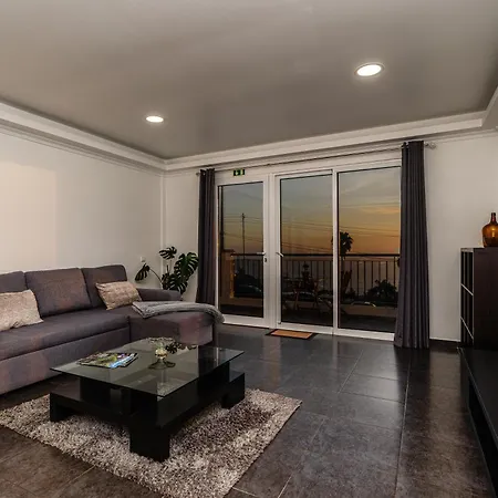 Casa Branca, In The Heart Of Arco da Calheta (Madeira)