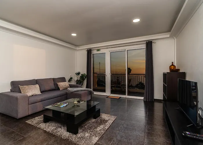 Casa Branca, In The Heart Of Arco da Calheta (Madeira)