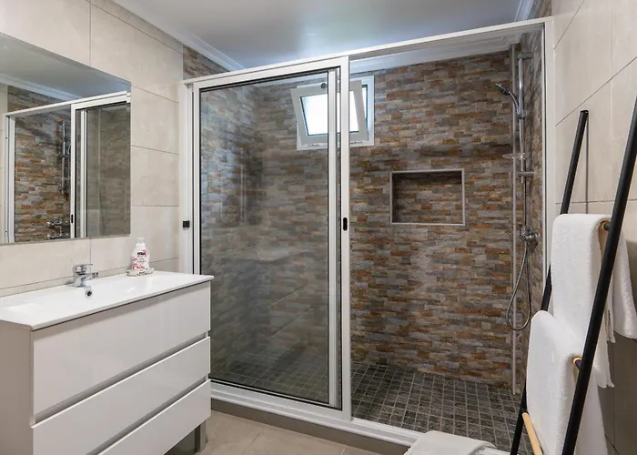 Daire Casa Branca, In The Heart Of Arco da Calheta (Madeira)